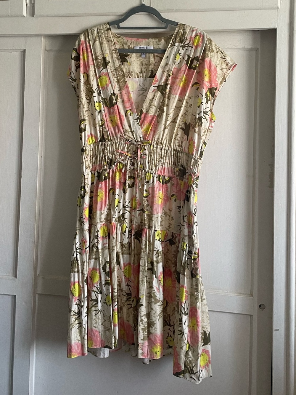 Pre-Owned.Derek Lam 10 Crosby Tora Floral Dress. Pink & Yellow. Great Condition - Picture 7 of 16